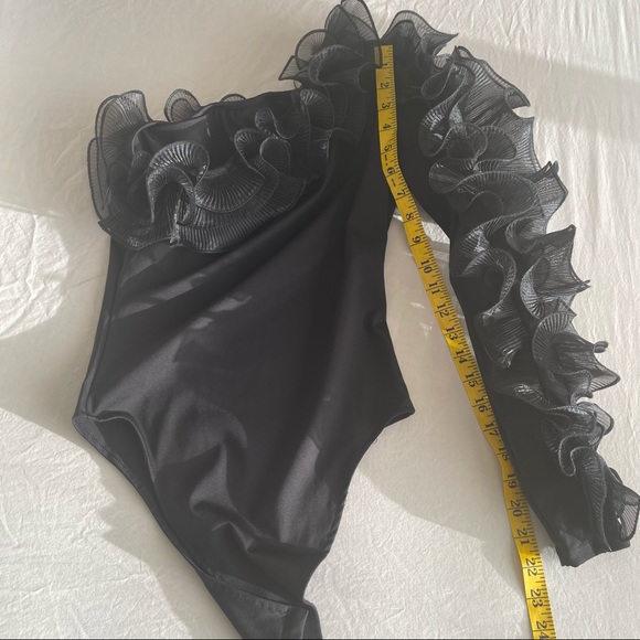 Zara Limited Edition Black BodySuit One Shoulder with Frills Size Medium New - Picture 2 of 5